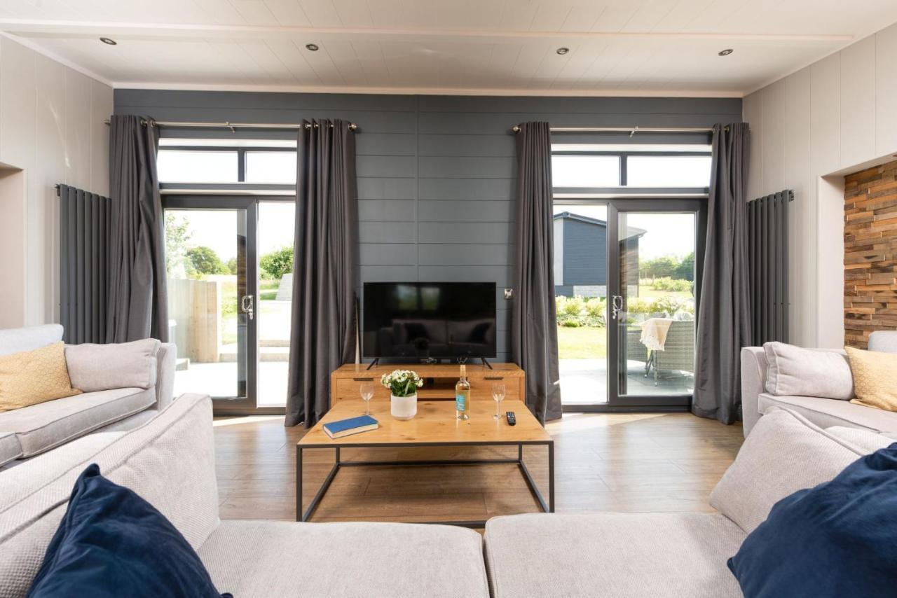 Primrose Lodge, 25 Roadford Lake Lodges Lifton Exterior foto
