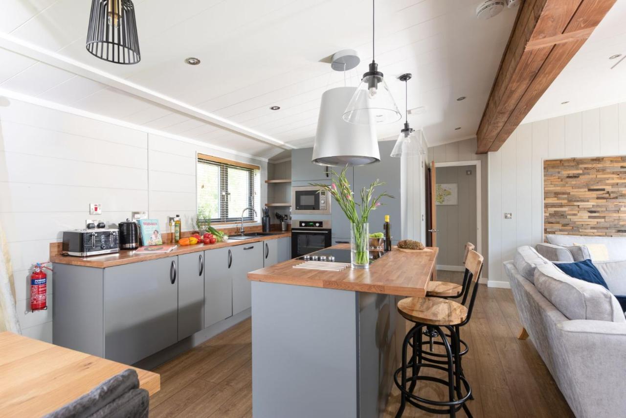 Primrose Lodge, 25 Roadford Lake Lodges Lifton Exterior foto