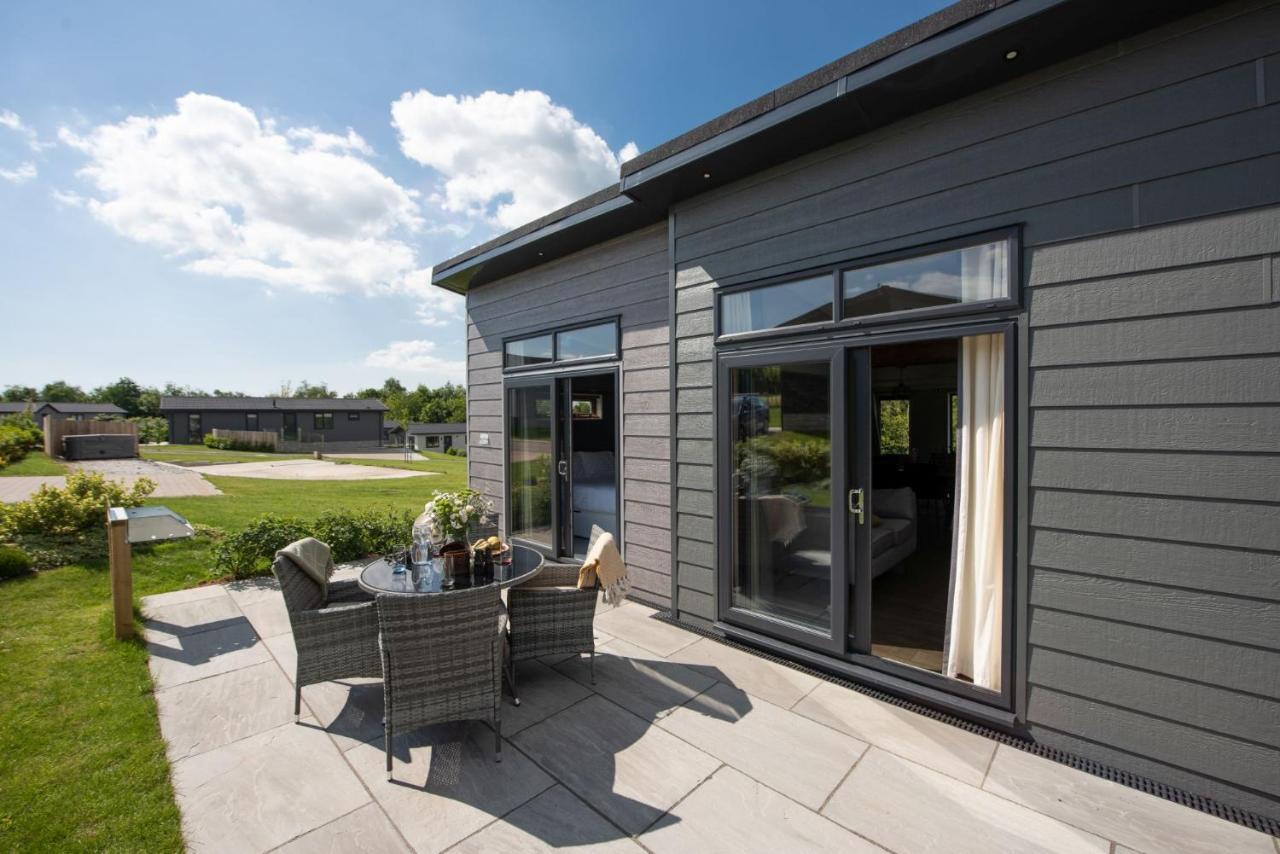 Primrose Lodge, 25 Roadford Lake Lodges Lifton Exterior foto