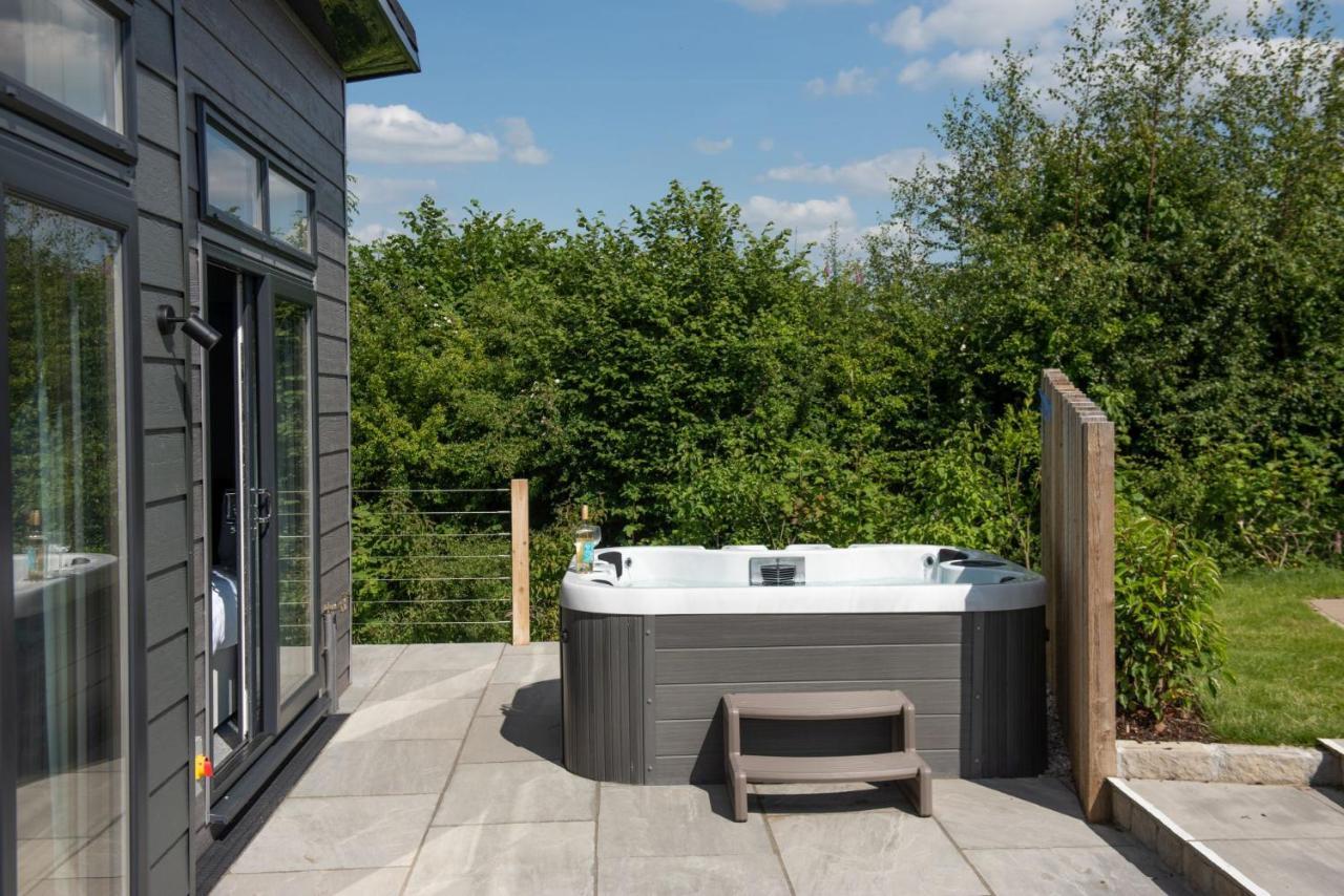 Primrose Lodge, 25 Roadford Lake Lodges Lifton Exterior foto